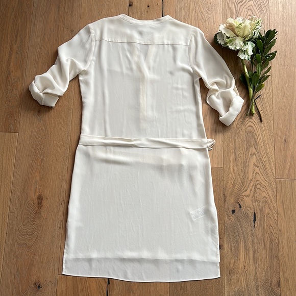 TOMMY BAHAMA Silk Cream V-Neck Belted Shirt Dress - Size Small - Picture 11 of 14